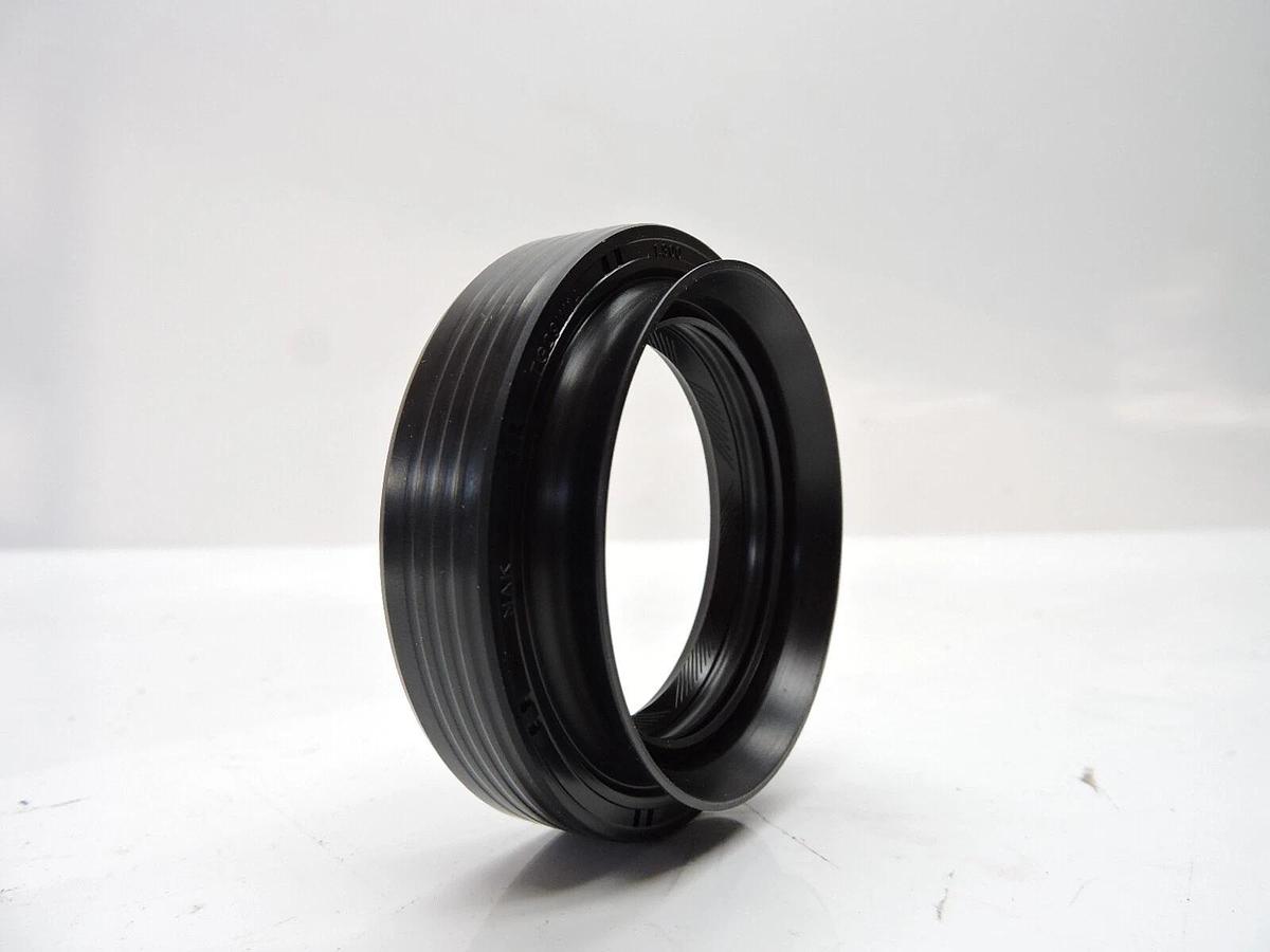 Lot Of 9 New Nak 1900044012 Oil Seals