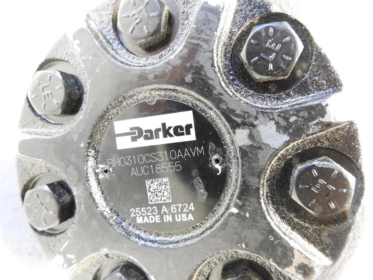 New Oem John Deere AUC18555: Front Wheel Drive LH Hydraulic Motor