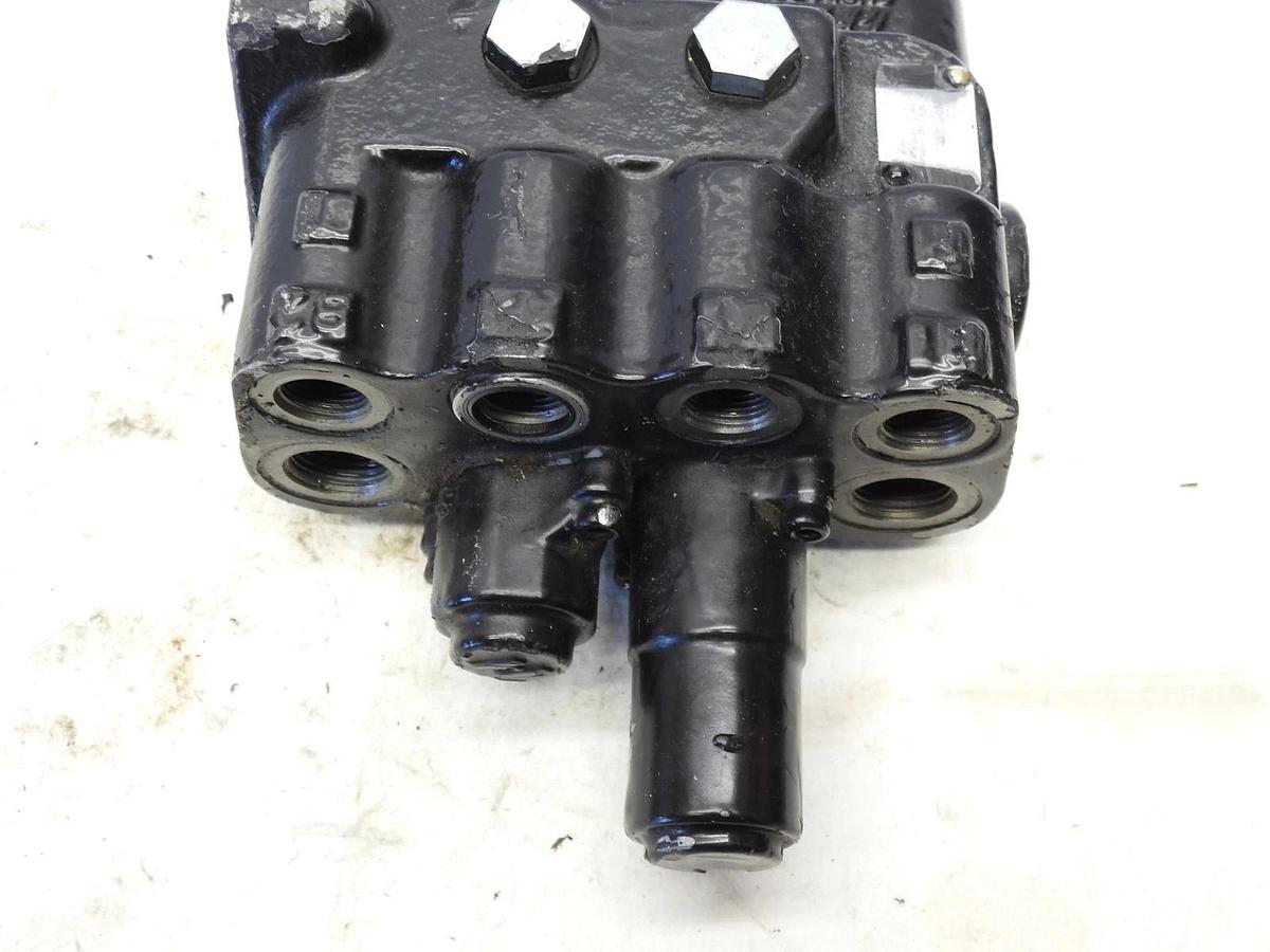 Hema MV053200M Front Loader Valve 40383036 MV053001D