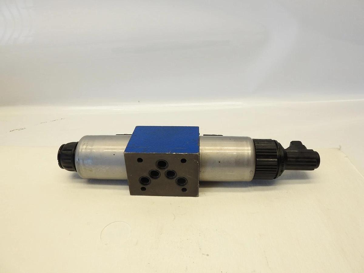 New Oem Rexroth R901071941 4WRE10E3-75-2X/G24K4/V-660 Hydraulic Proportional Dir