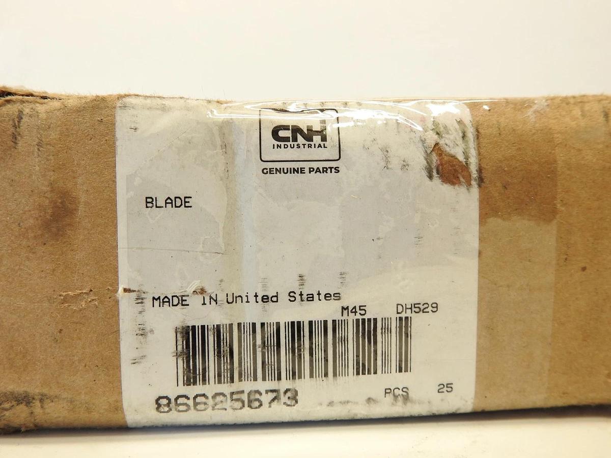Lot Of 25 Oem CNH 86625673 Disc Mower Knives LH 18­° Bevel