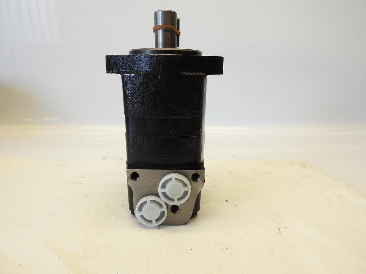 OEM EATON 629AG00556A 2000 SERIES 2K-080 1" KEYED (SAE B-B) 2 BOLT A SAE A MOUNT