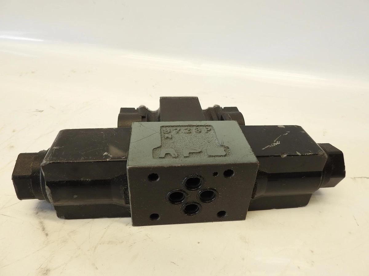 Genuine Yuken Directional Valve 951A0113H01