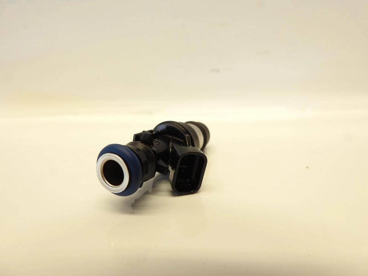 Standard Motor Products FJ315 Fuel Injector 99-07 GM Chevy GMC Truck 4.8L 5.3L 6