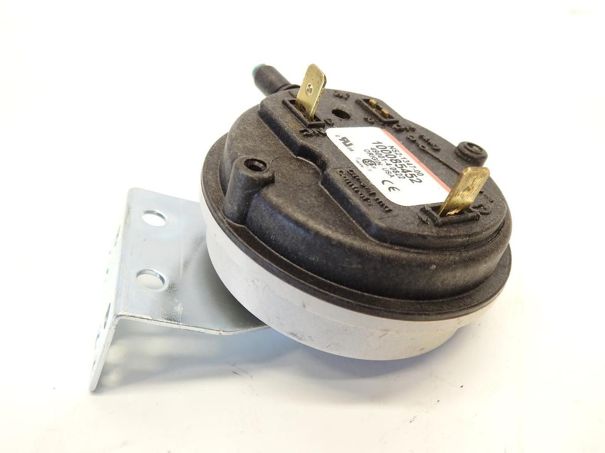 New Genuine A.O Smith 100187859 Blocked Outlet Switch 100085452 49001-4-0822