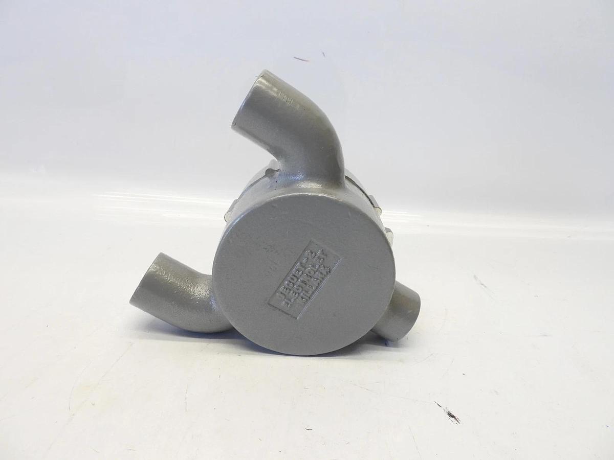 KILLARK GECUET-2, Conduit Outlet Body, 3/4, Aluminum, 3-Hubs, 1pc
