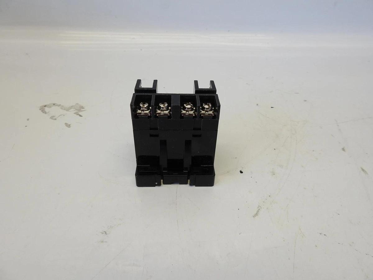 New IDEC, RL2N-D-A100 Relay