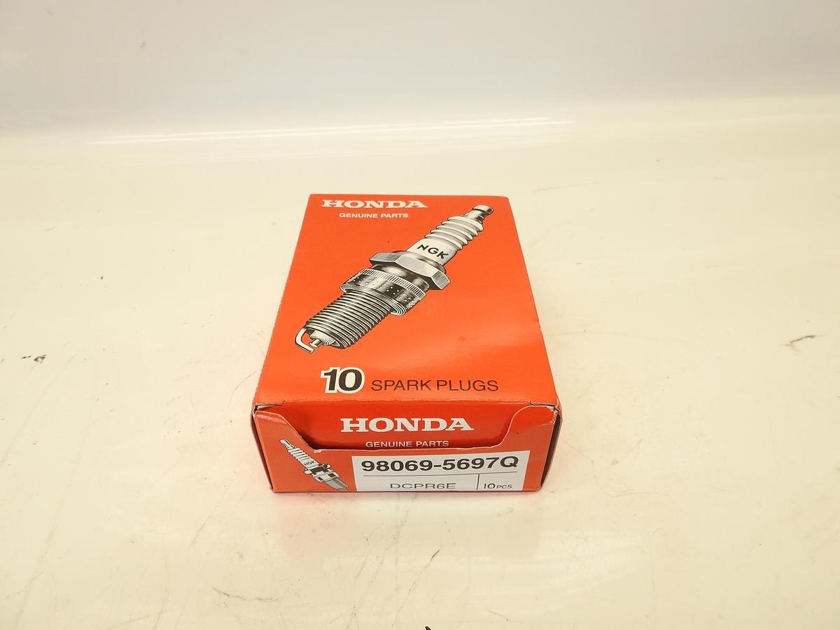 Lot Of 10 Honda OEM Spark Plug (DCPR6E) 98069-5697Q