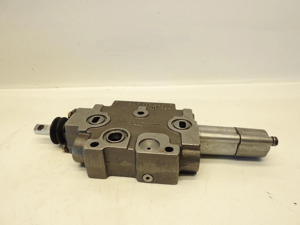 New Oem Cat 124-8816 Hydraulic Valve Section Fits: 436C 416C 438C 426C 428B 428C