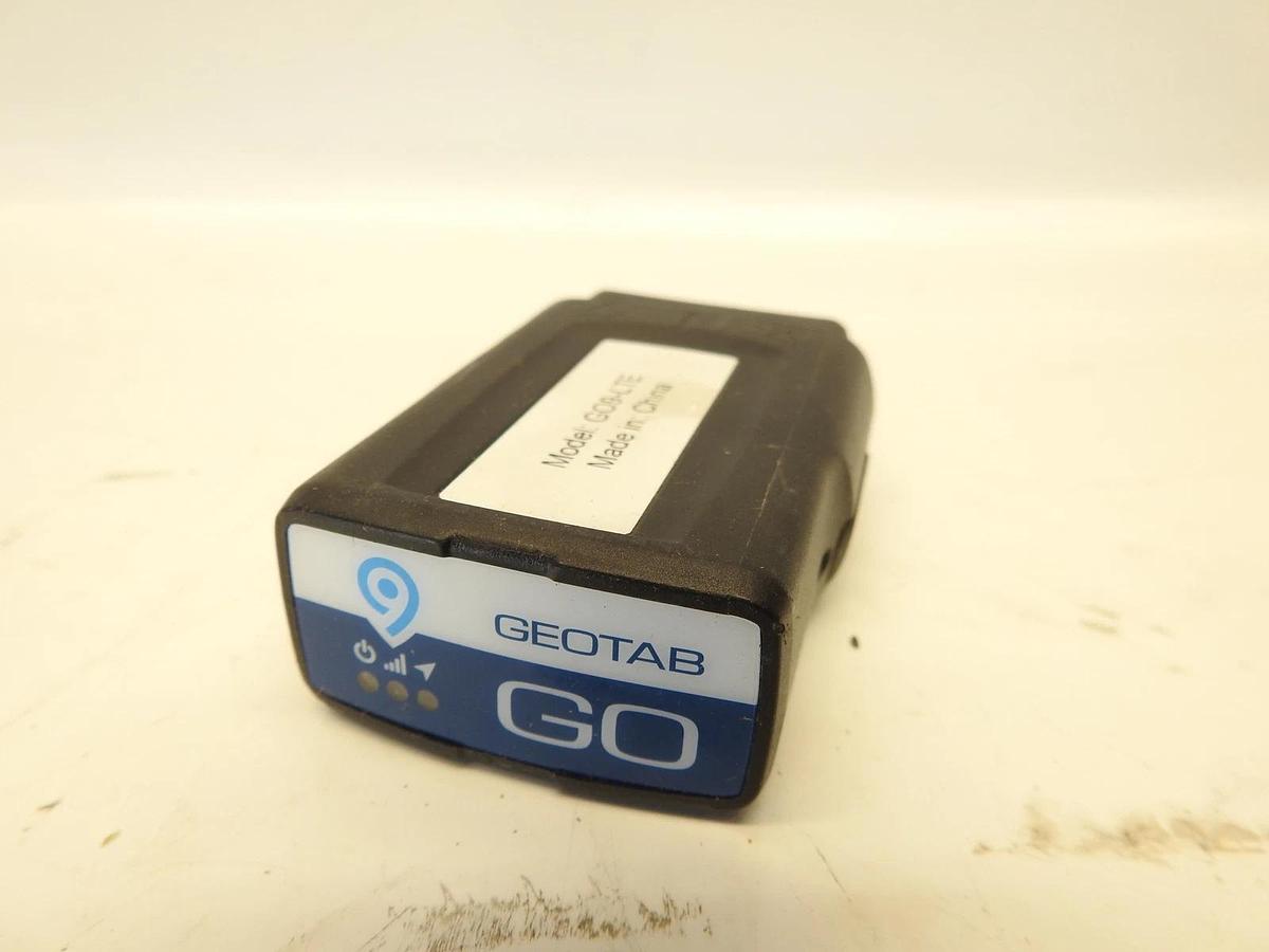 Geotab GO vehicle tracking device / T-Mobile - Black