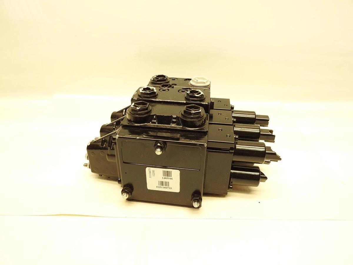 New Genuine Oem Wastebuilt Mcneilus 1485946 Hydraulic Valve, 3 Section