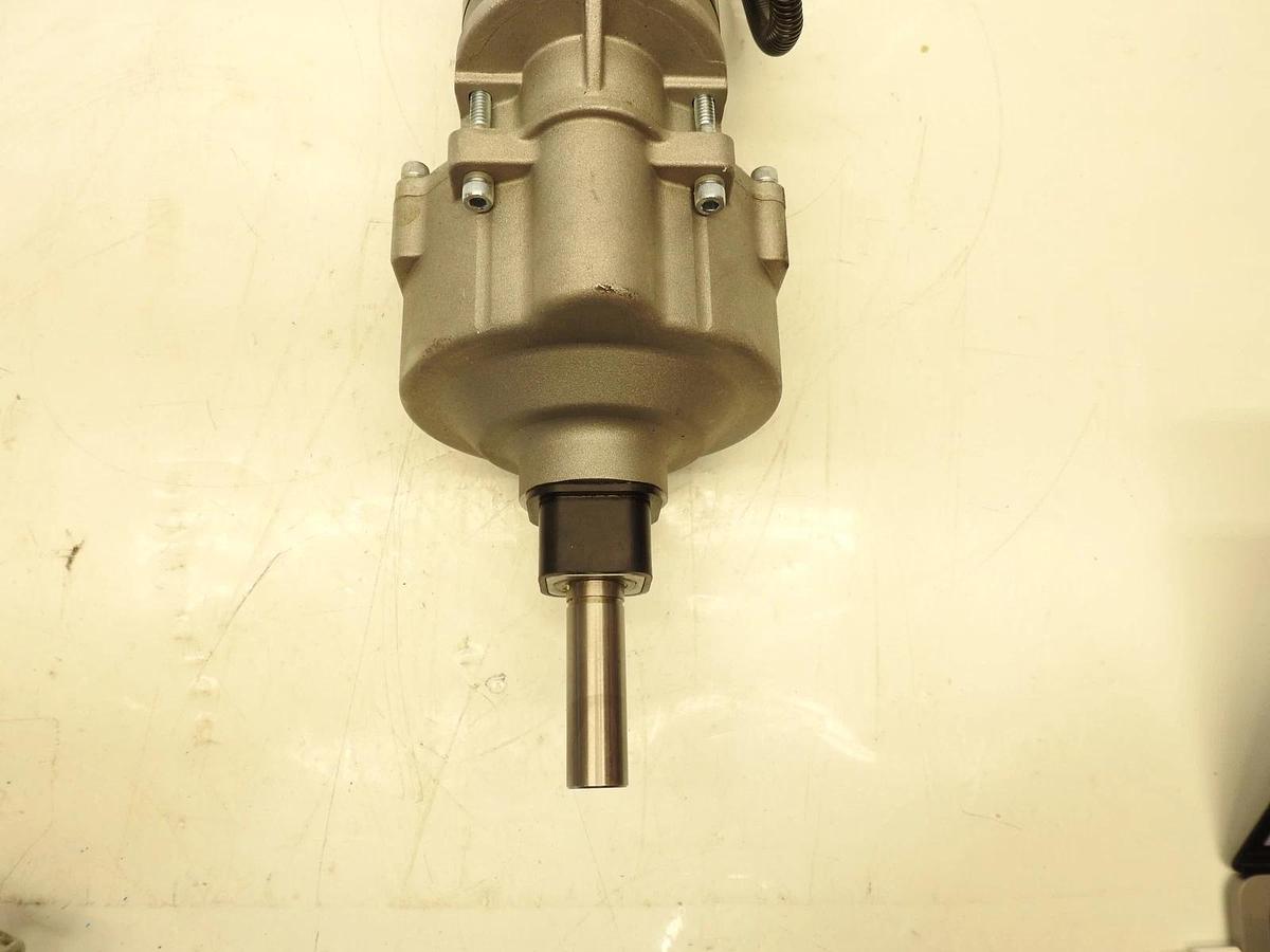 New Nidec Drive Systems SMD005 Transaxle 2435 RPM 36VDC  6 Amps .22HP  244126438