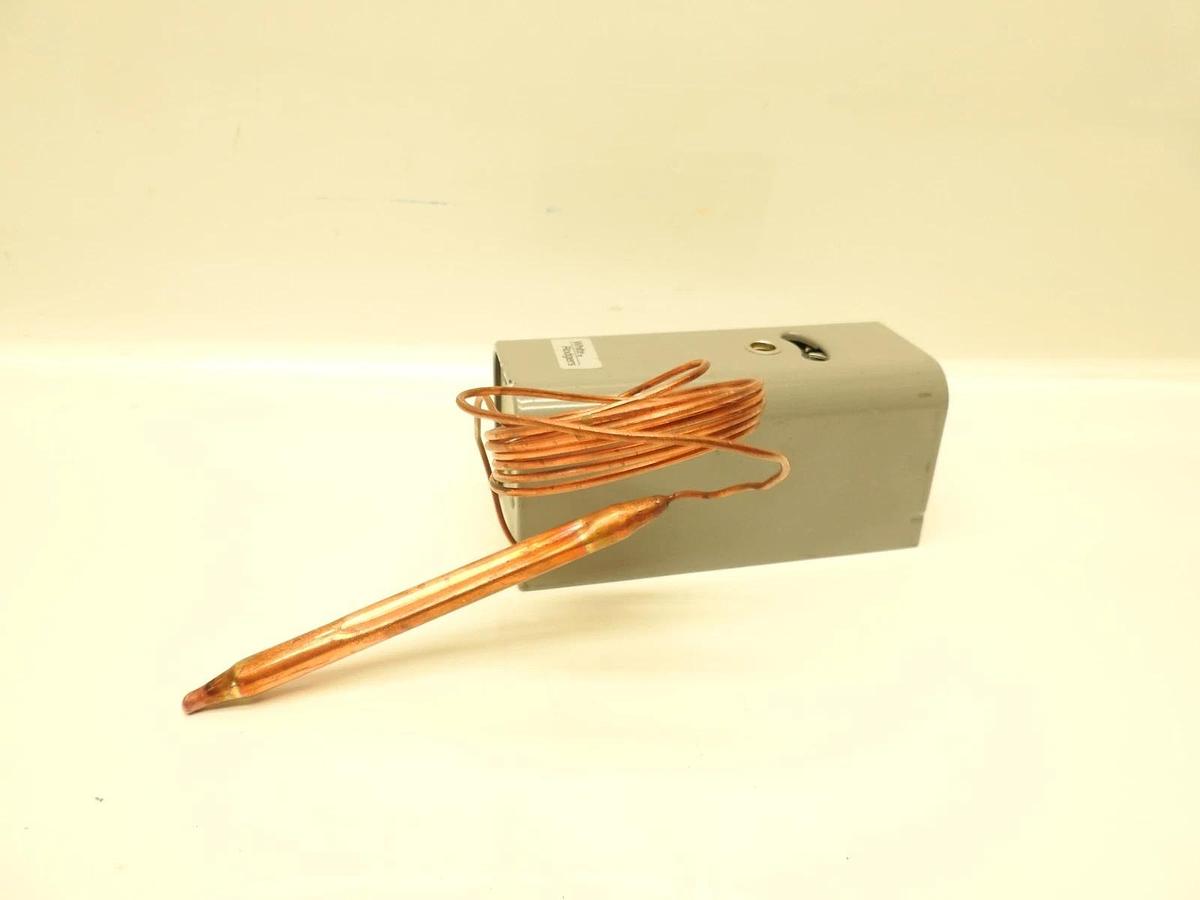 New Oem Heatcraft 2891040 Thermostat, White Rogers