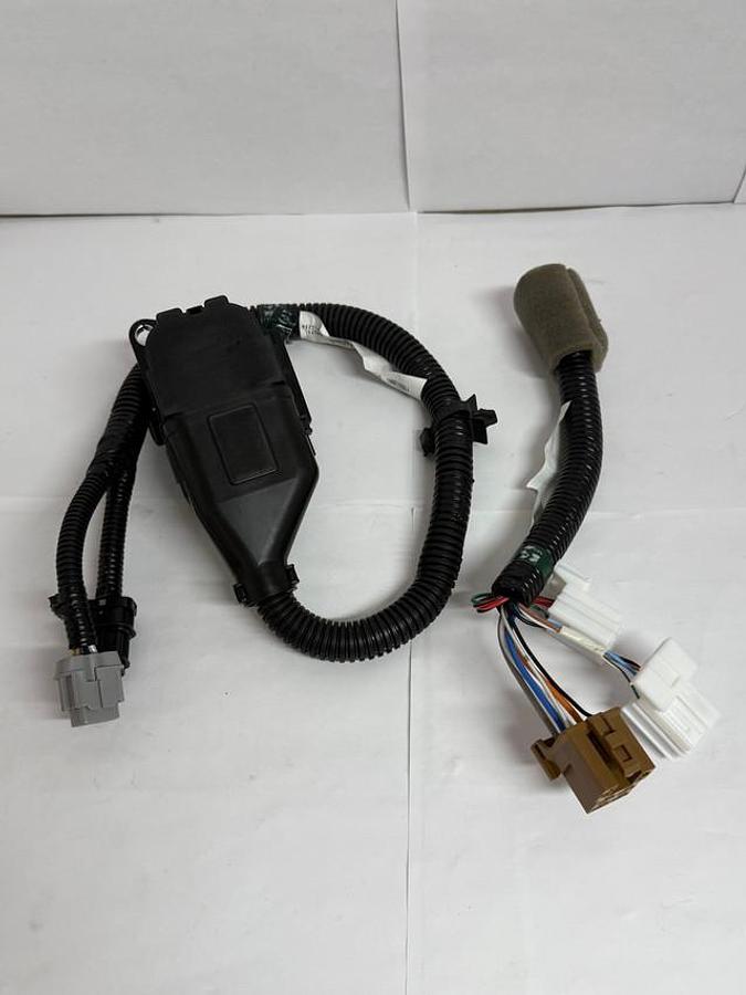 New Oem Hyundai N7H03 AP100 Tow Hitch Electrical Harness 4P, PNP, GI28 L396