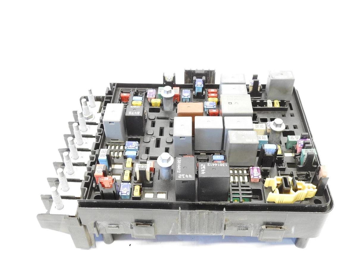 New Oem Mopar 68467660AA Power Distribution Block Connector fits 2021 Ram 1500