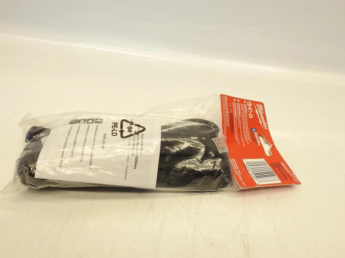 Milwaukee 15 lbs. 72 in. Extended Reach Locking Tool Lanyard