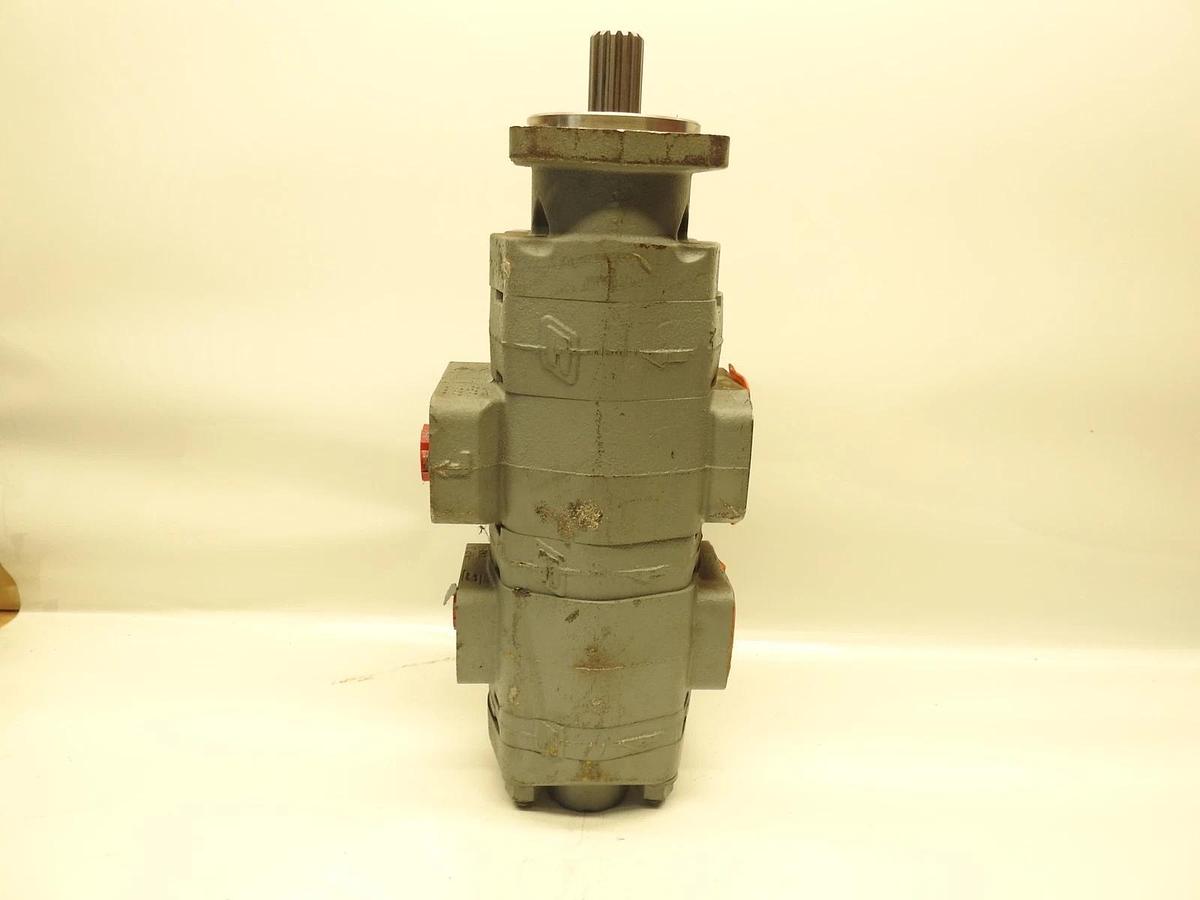 NEW OEM PARKER 323-9130-046 COMMERCIAL INTERTECH HYDRAULIC TRIPLE GEAR PUMP