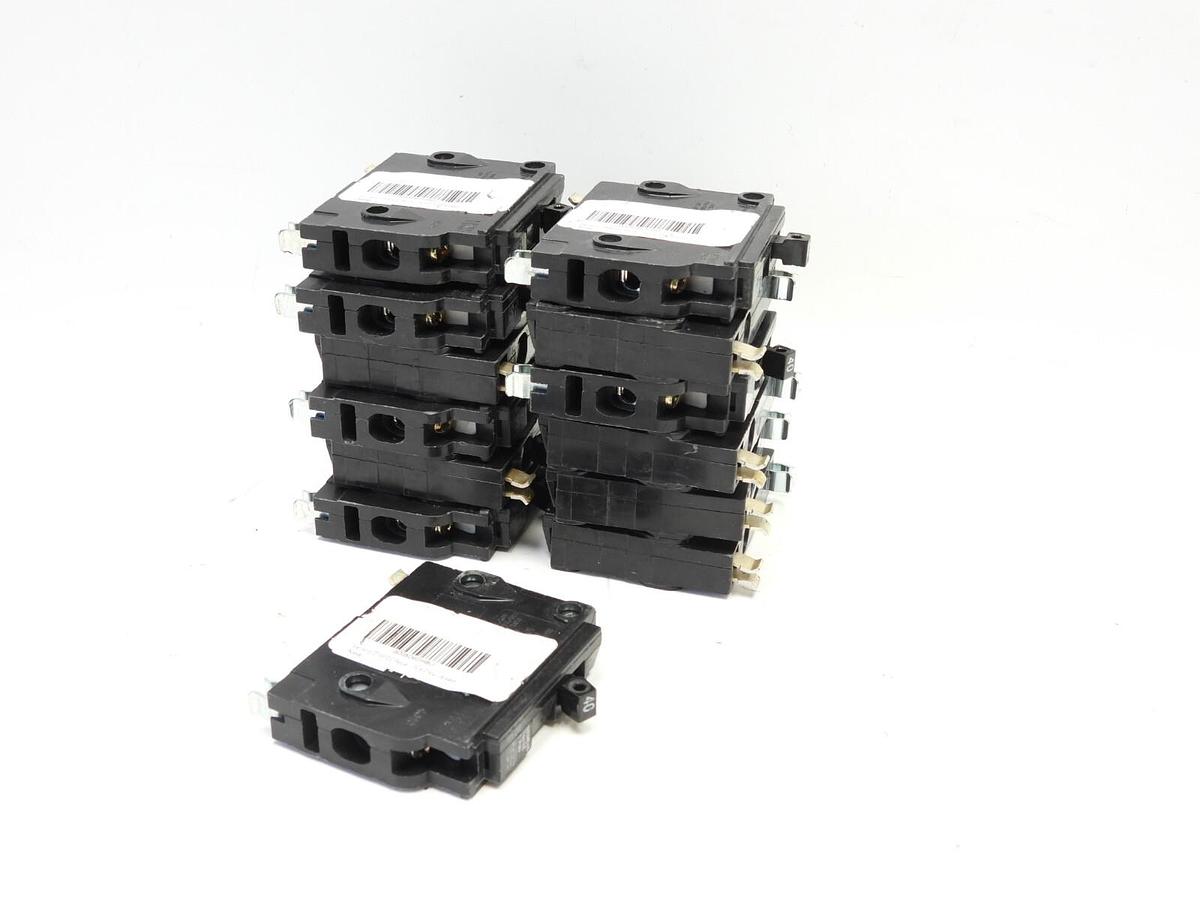 **Lot of 13** SIEMENS CIRCUIT BREAKERS D140 (40A) 1 Pole 120/240V