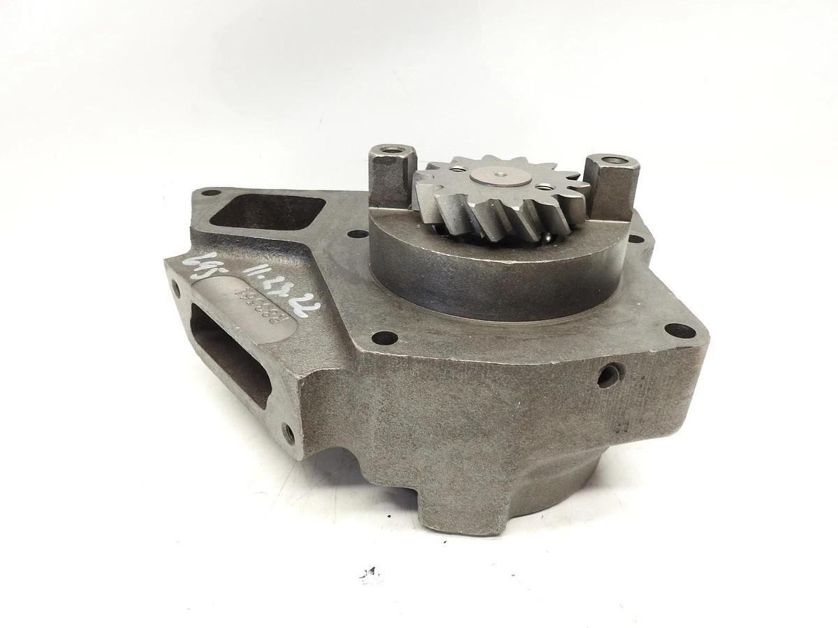 John Deere OEM Genuine Water Pump R83561 Fits Tractor 8560 8760 8960 9500 9600