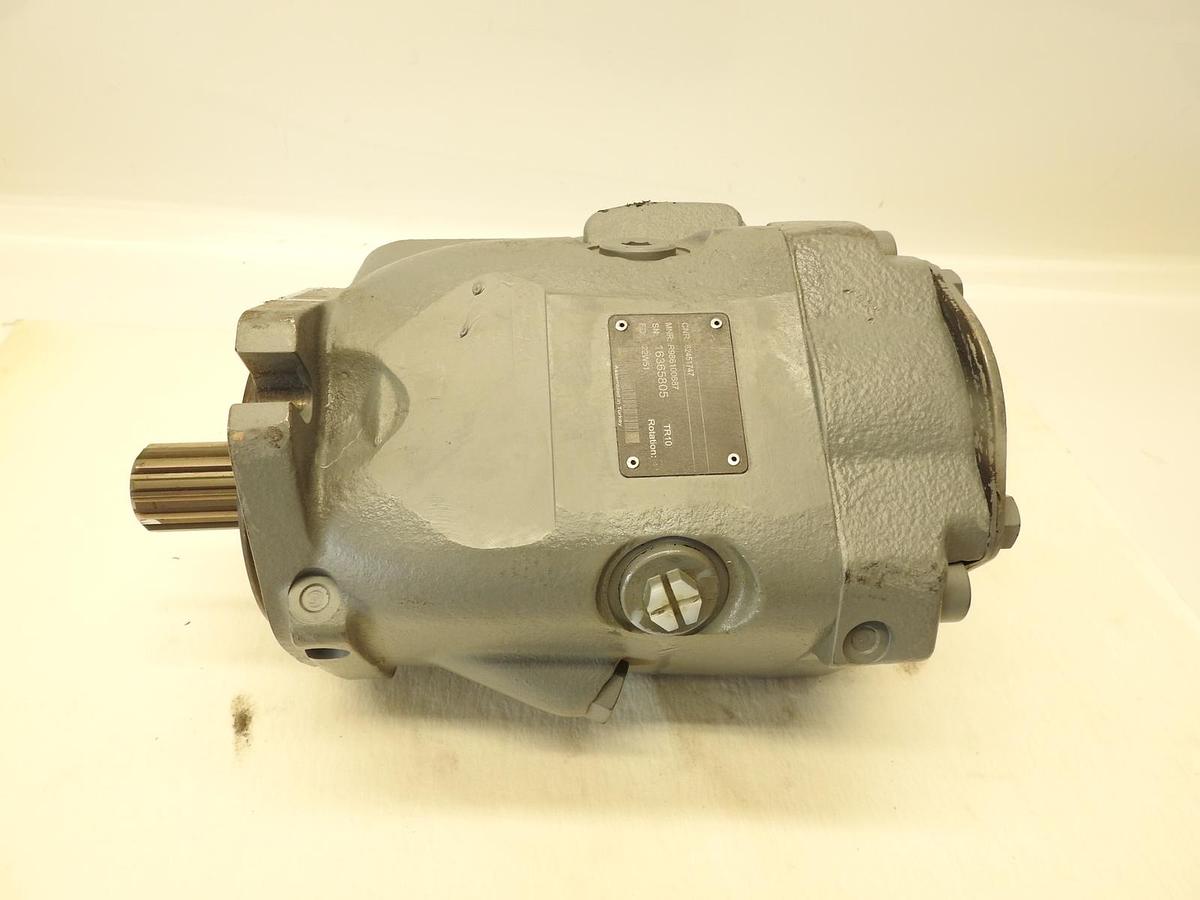 New Oem Rexroth R986100687 82451747 Piston Pump