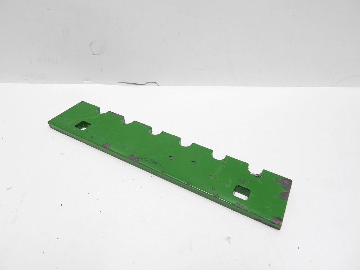 Lot Of 2 New Oem John Deere Wear Plate, Front Beater H165407