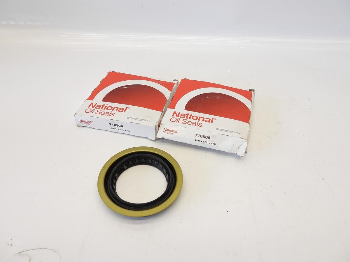 Lot Of 2 Differential Pinion Seal National 710506