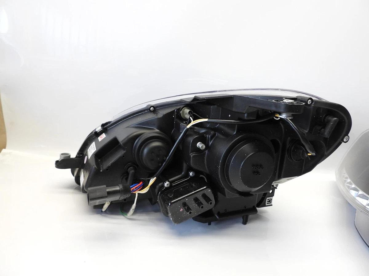 Spyder 5042262 Projector Headlights (Black) For 08-11 Mercedes Benz C-Class
