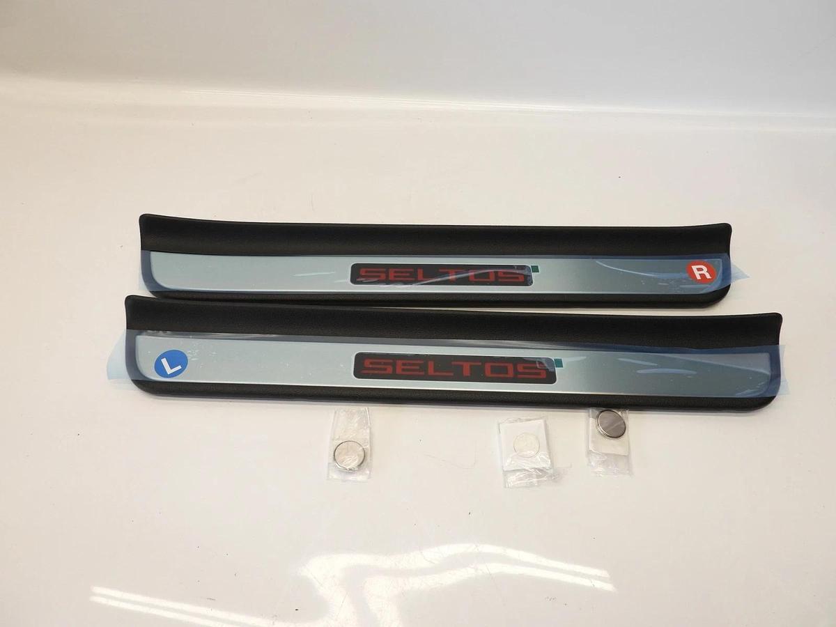 New Oem Kia 2021-2023 Kia Seltos Illuminated Door Sill Plates Q5F69-AU000