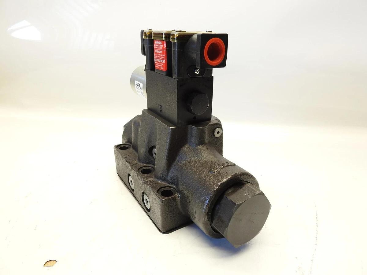 New Oem Parker D61VW001H4NKG5 Pilot Operated Directional Control Valve - D61VW S