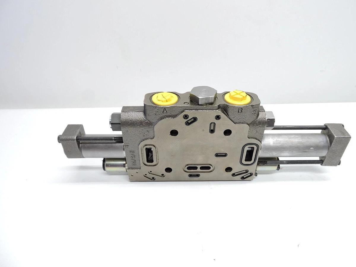 New Section Control Valve 3661350 1355-903 041820