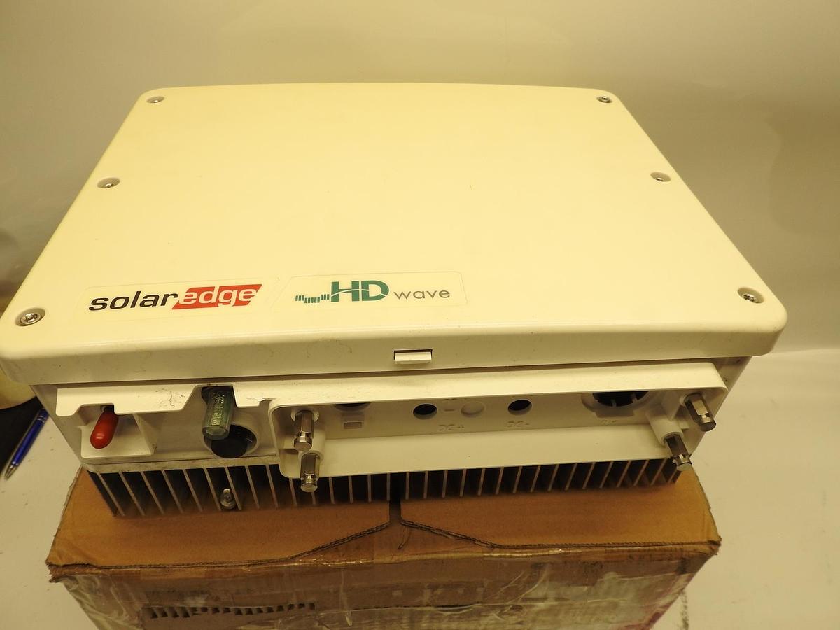 AS IS SolarEdge - SE7600H-US000BNN4 HD Wave Solar Single Phase Inverter