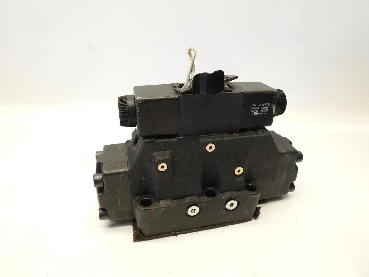 NEW Eaton Vickers DG5V-8-S-2C-M-FW-B-10 Directional Control Valve 02-329124