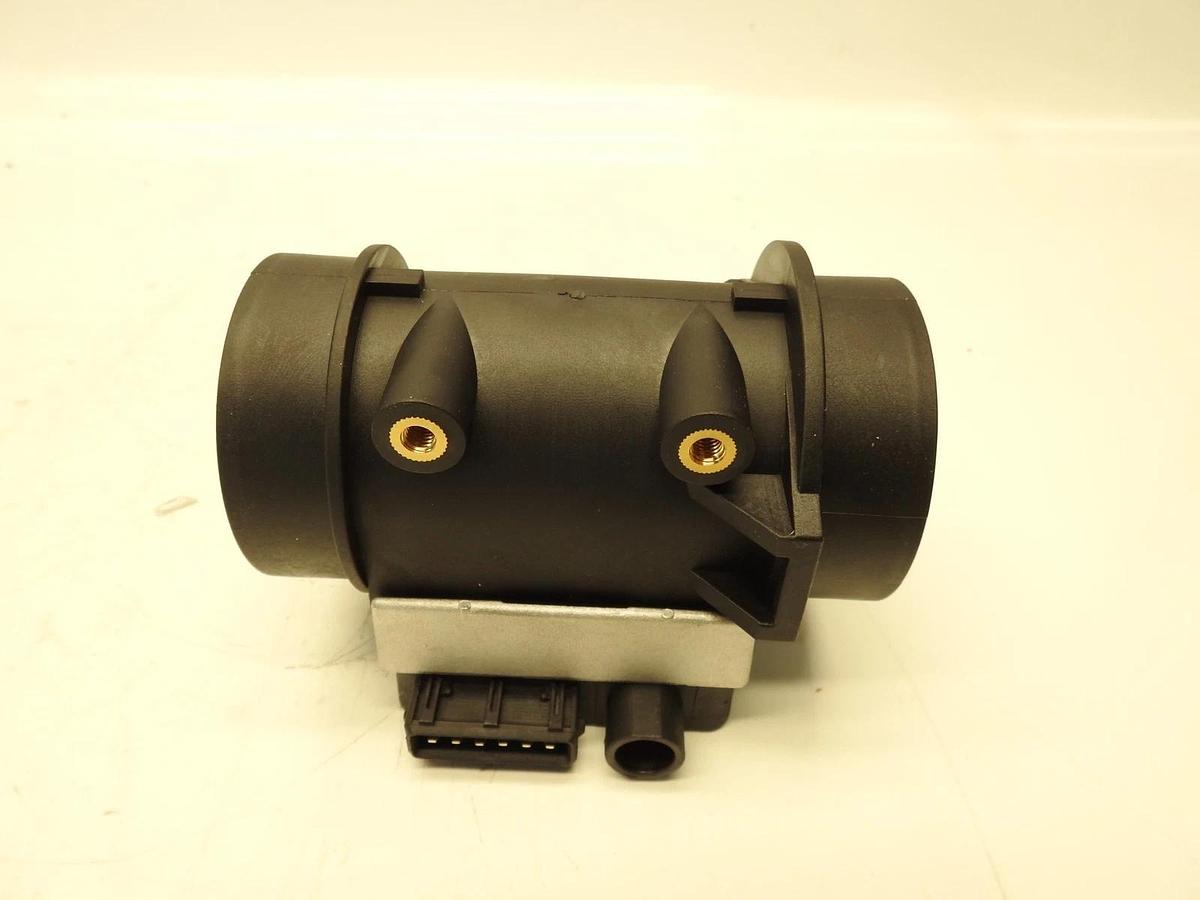 Delphi AF10335 Mass Air Flow Sensor For 85-89 Volvo 244 245 740 745 760 780