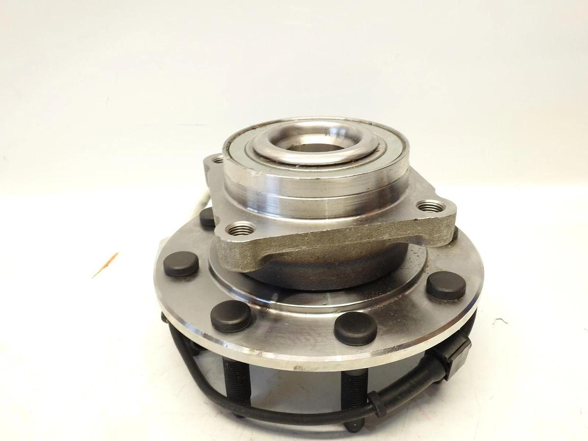 515086 Front Wheel Bearing Hub Assembly For Chevy Silverado 2500 RWD 8Lugs