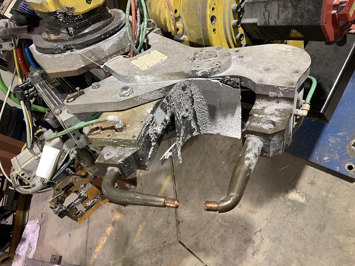 Used FANUC M900iA/350 6 AXIS CNC ROBOT WITH R30iA CONTROLLER 350KG X 2650mm REACH