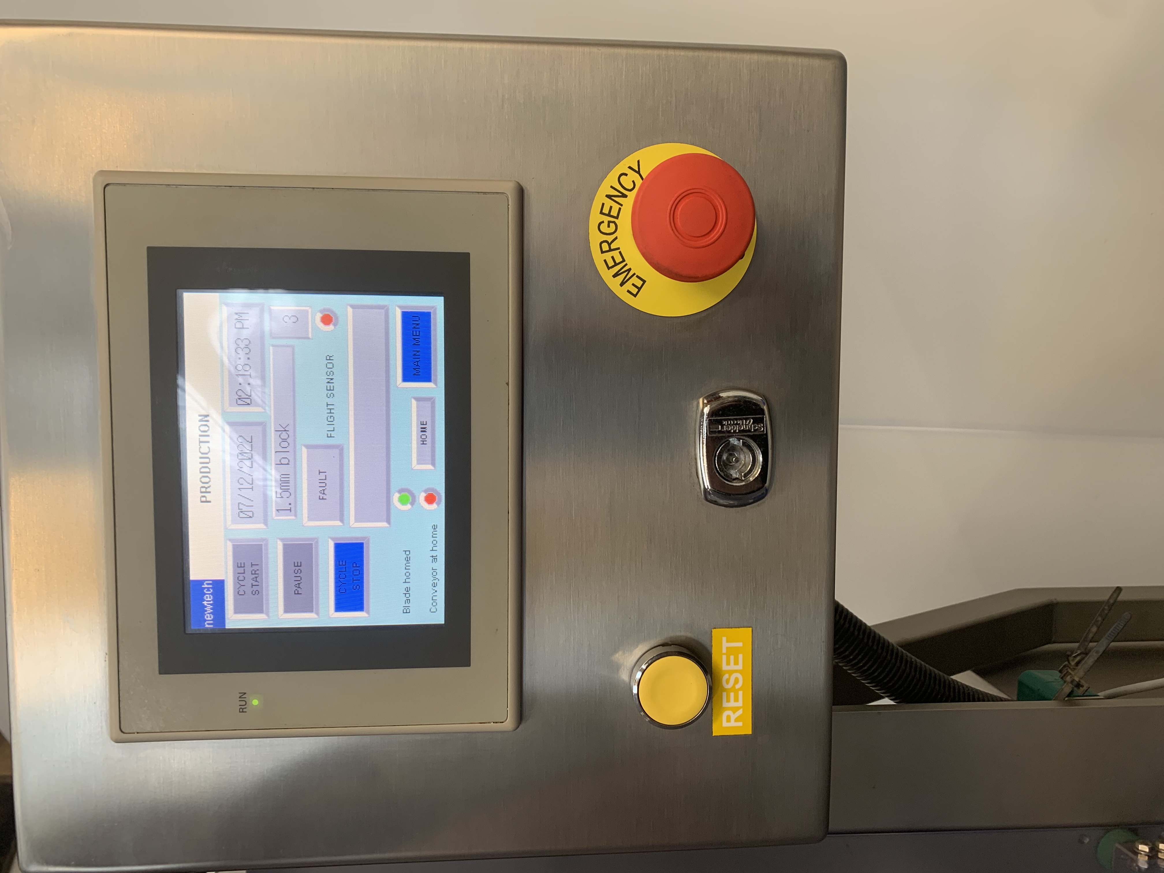 Used Used Newtech ultrasonic cutter