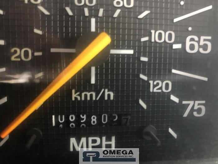 Used 1998 Kidron 4CB16D Catering Truck for Narrow Body Aircraft.