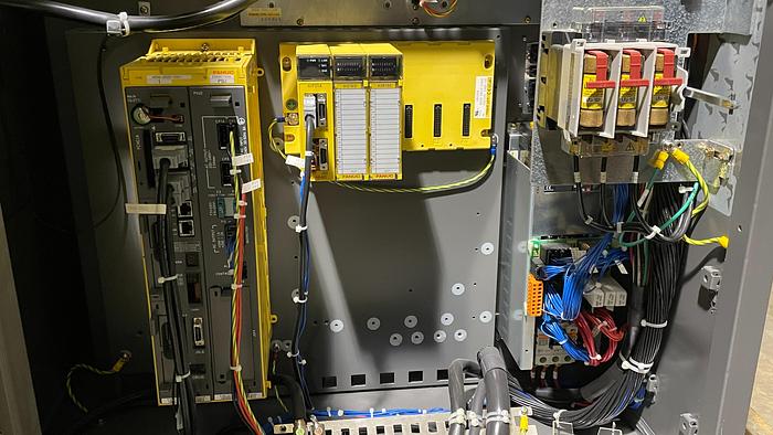Used FANUC R2000IB/125L ROBOT WITH RJ3iC(R30iA) CONTROL, NEVER USED