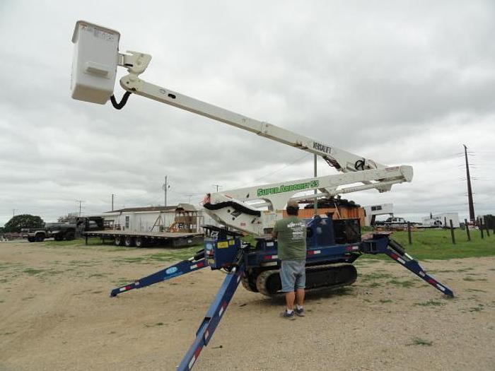 Used 2014 skylift/ versalift SUPER ARBORIST 53/VST521