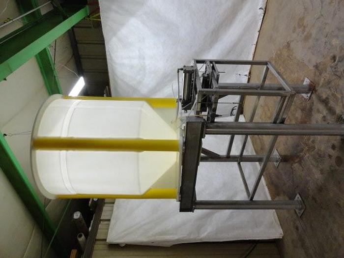 Used MTD Inc. Plastic Ingredient Tote; 250G