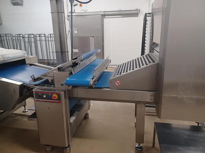 Used Rondo Doge  Industrial smart line / 90deg turn / compact line / tray loader / tray feed conveyor