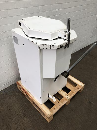 Used Novapan 37Pc Hexagonal Manual Scone Cutter