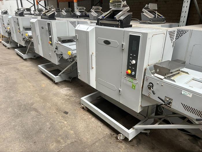 Used Artezen Calybra 1.0 Volumetric Dough Divider, 260-1050g