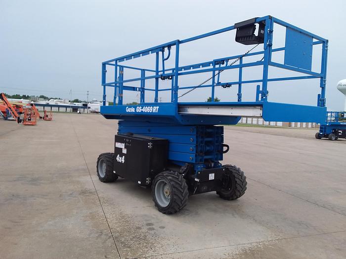 Used 2019 GENIE GS-4069 RT 4WD Diesel Scissor Lift