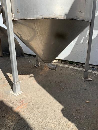 Used 600 Gallon Vertical Stainless Steel Tank