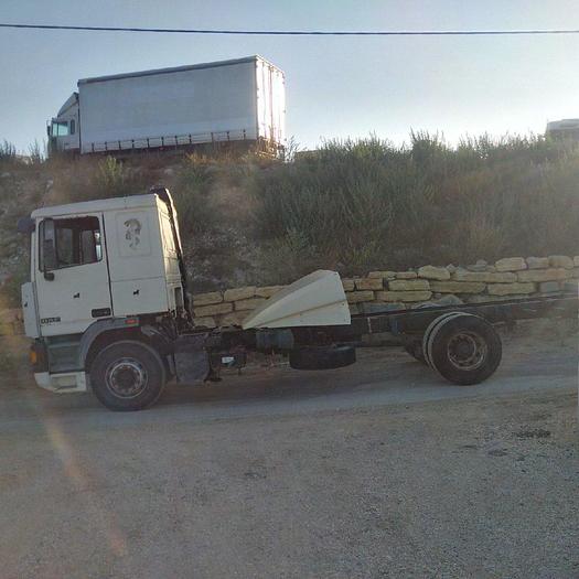 Usado 1991 DAF 95 330 ATI 19 Ton chassis cab truck.