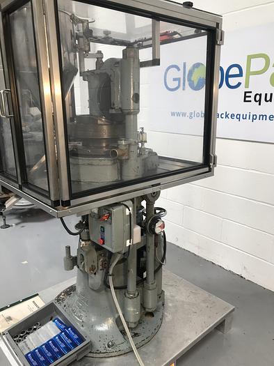 Used Manesty D3B Tablet Press