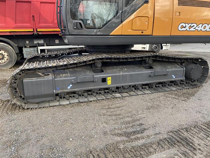 2020 CASE CX 240D