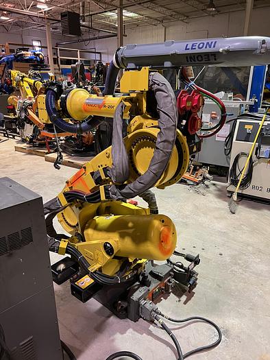 Used LOW HOUR 2013 FANUC R2000iB/250F, CLEANED AND TESTED