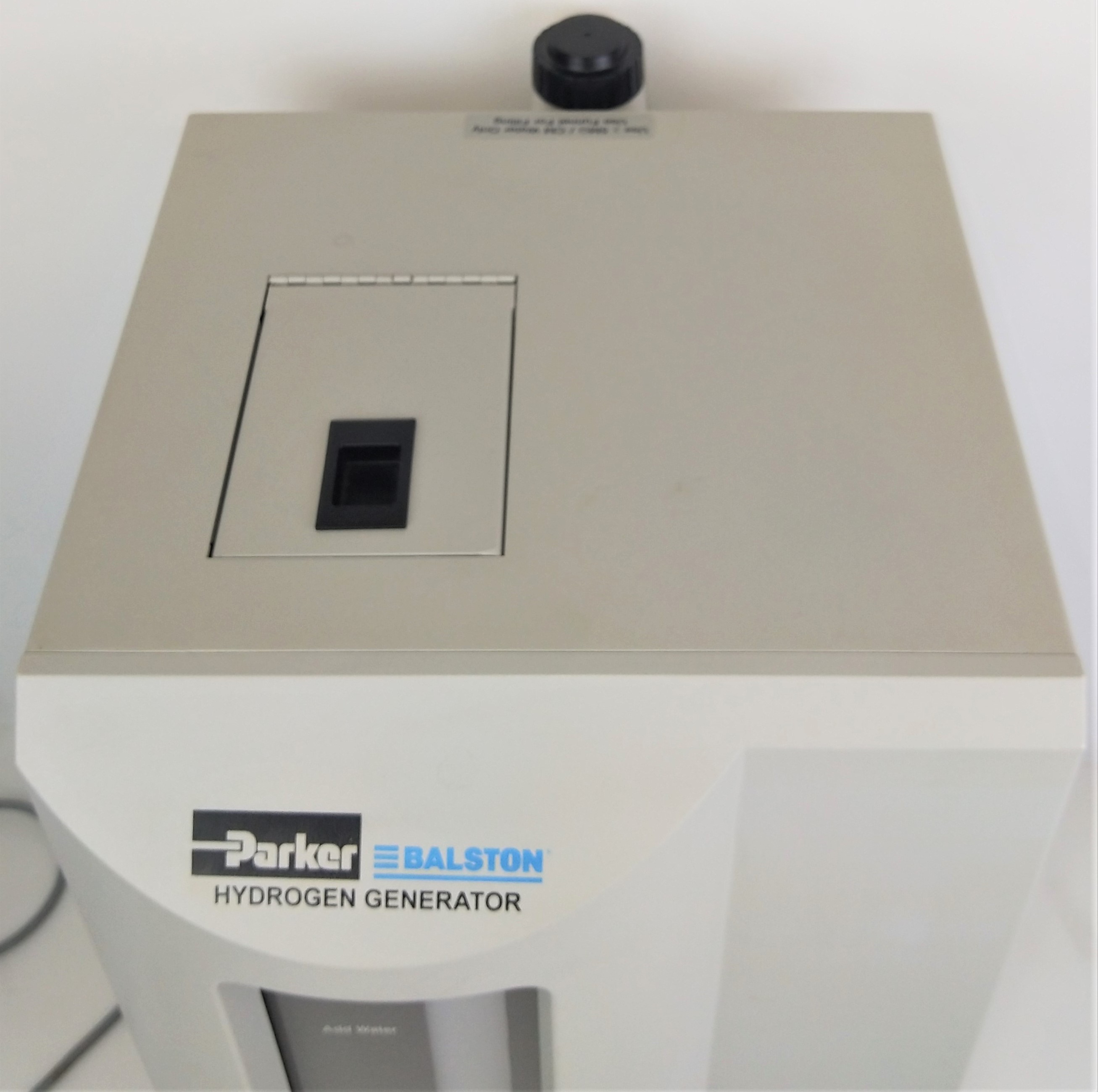 Used Parker Balston H2PD-150NA Hydrogen Generator